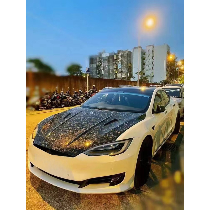 غطاء محرك من ألياف الكربون عال - مراجعة Model Kit Engine وسعره